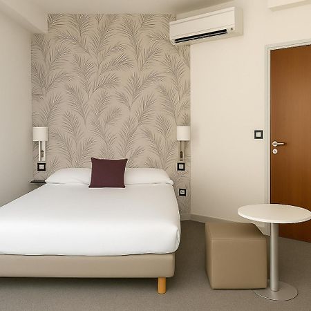 Hotel Albert Elisabeth Gare Sncf Κλερμόν Φεράν Εξωτερικό φωτογραφία